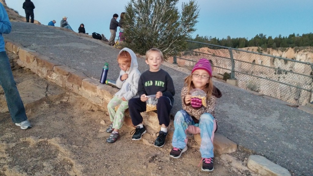 Up early to watch the sun rise at Bryce Canyon