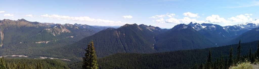 View south of Mount Rainier - Including Mount St. Helens in the distance