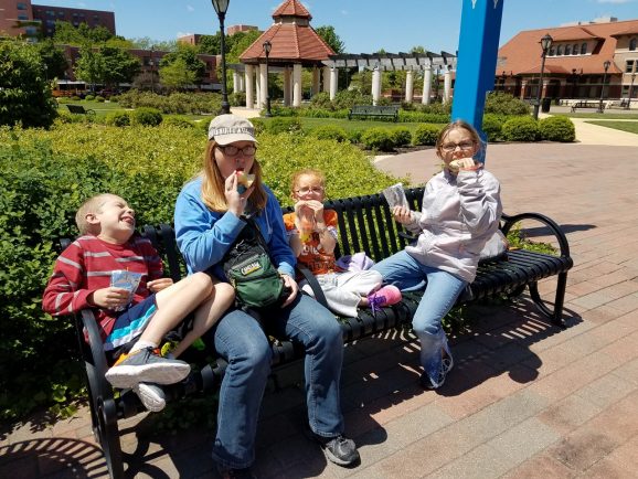 Taking a break for lunch at Lincoln Presidential Museum